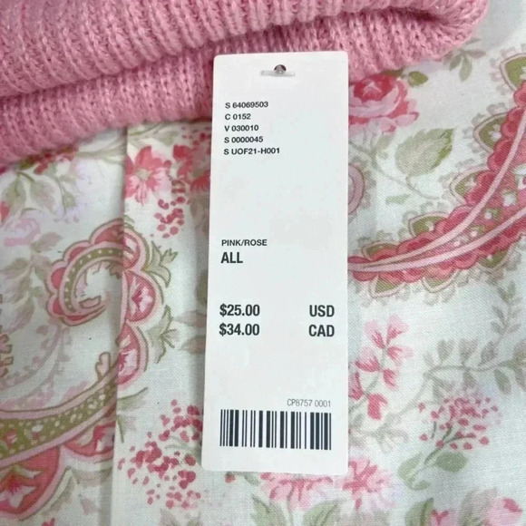 NWT UO Light Pink Winter Hat Beanie With Pompom Ballerina Pink Coquette - Picture 5 of 6